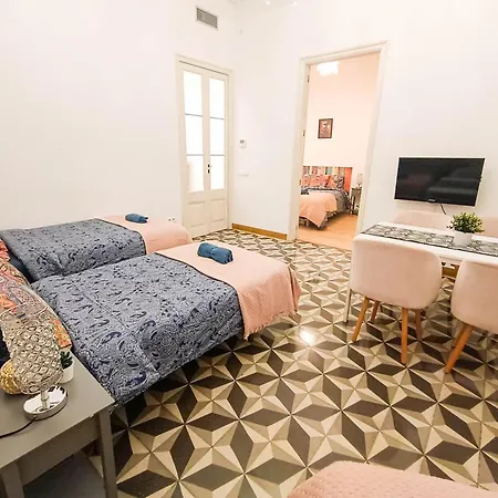 Private Next Liceu Hostel *