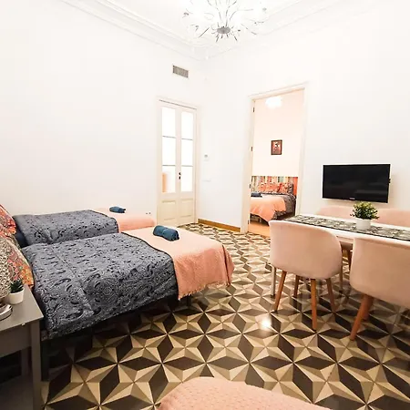 Private Next Liceu Hostel *